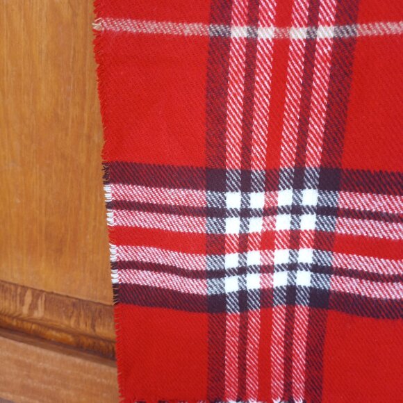 red cashmere blend scarf - Picture 9 of 9